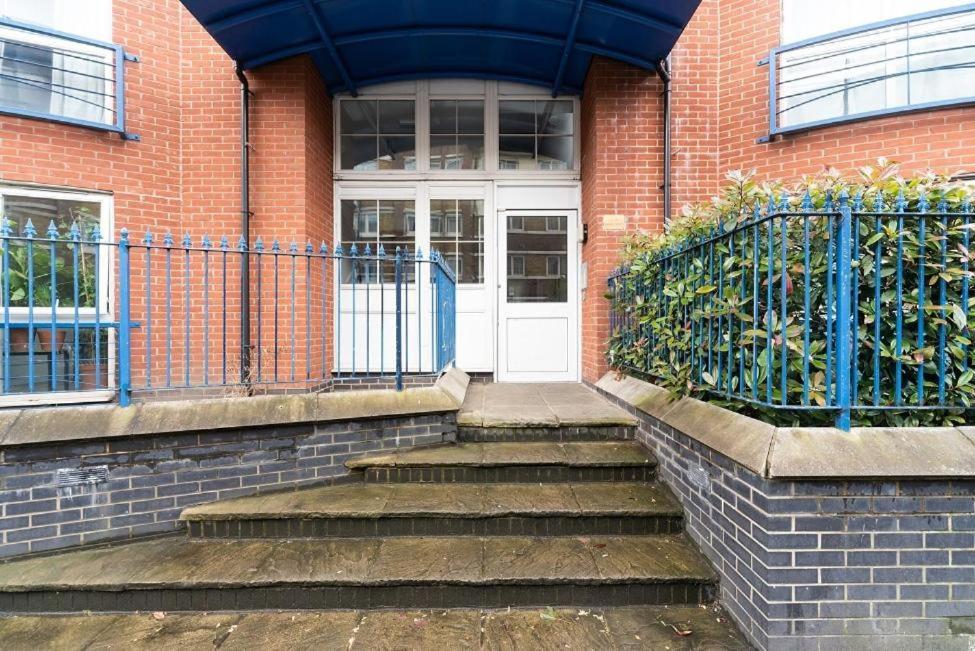Lovely Penthouse Near Canary Wharf Londres